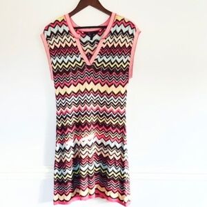 BCBG‎ Max Azria Crocheted Chevron Silk dress size Medium